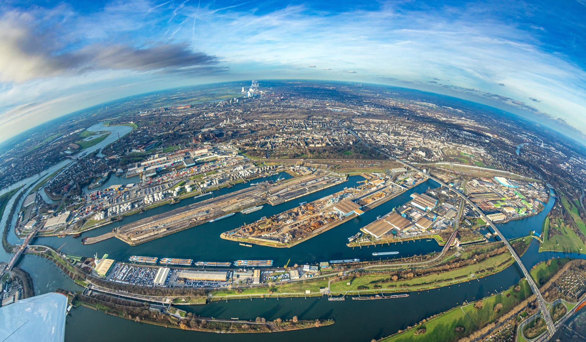 Duisburger Hafen (C) Hans Blossey