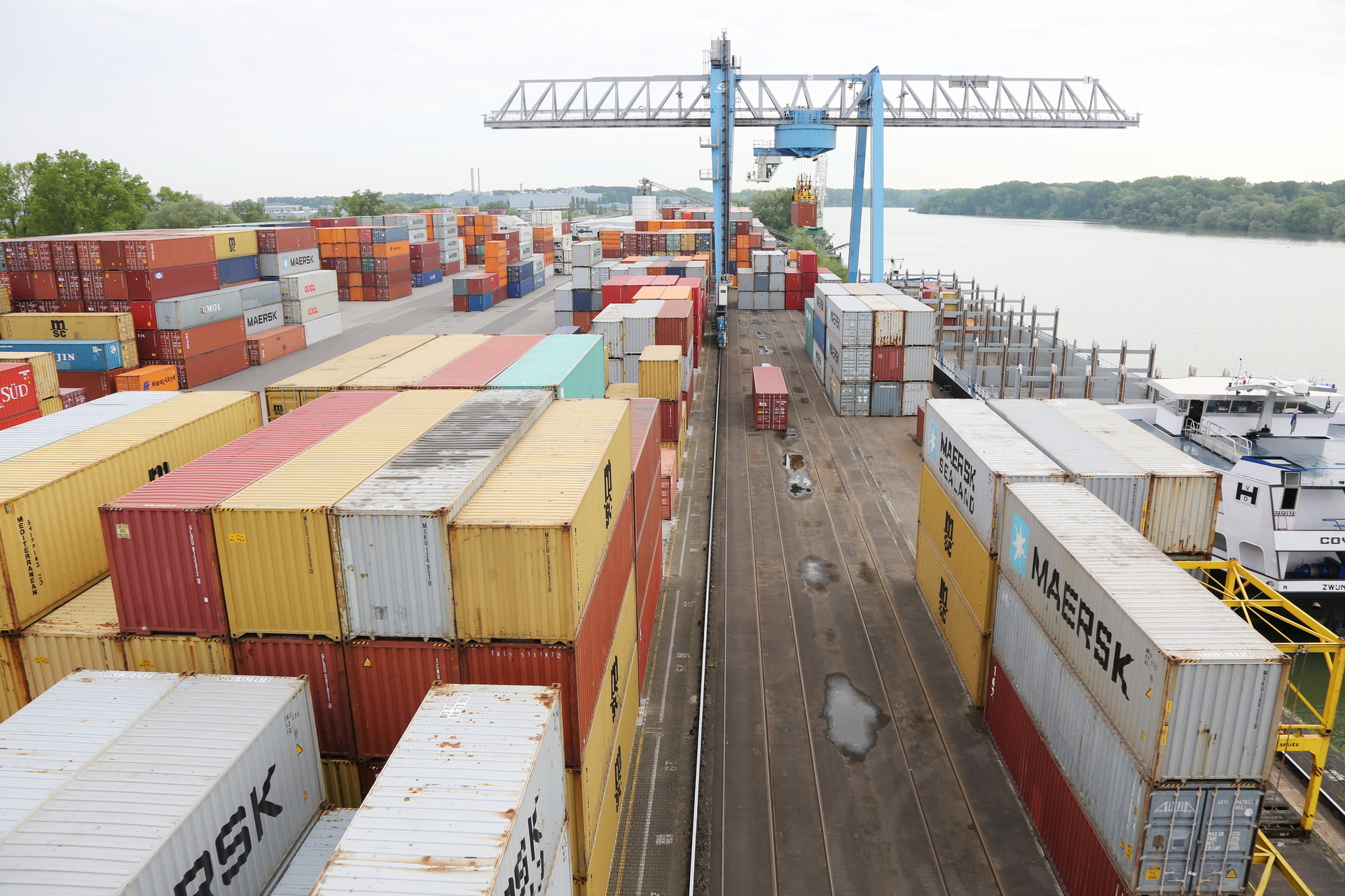 Containerterminal in Wörth am Rhein